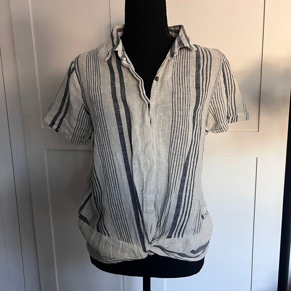 Universal Thread White and Blue Vertical Stripe Linen Button Down Top - S - Picture 3 of 9